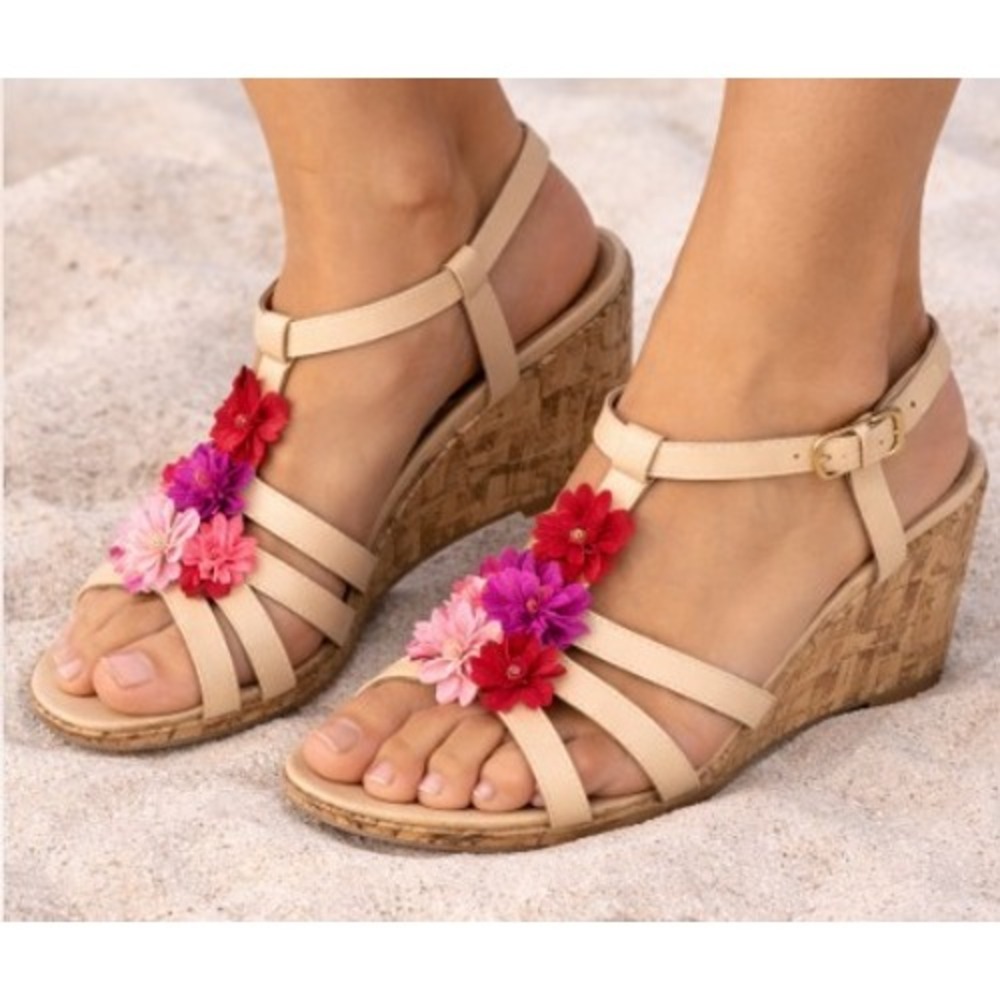 Tahari Favor Wedge Sandal‎ Womens 9M Beige Leather Spring Flowers Strappy